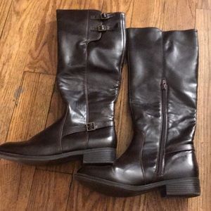 Target gently worn brown boots